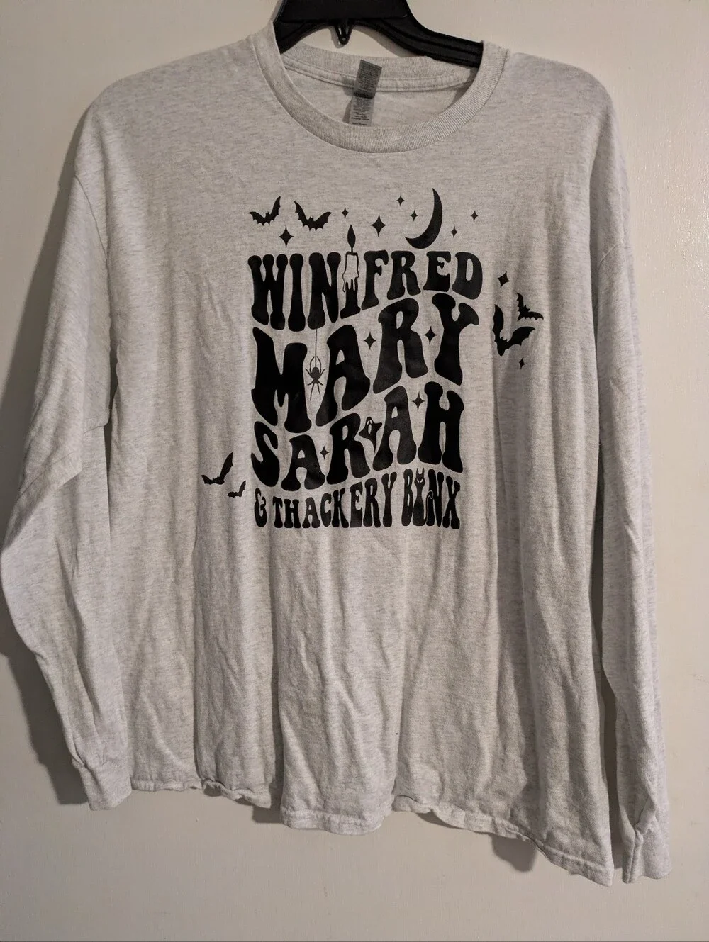 Hocus Pocus Winifred Mary Sarah Thackery Binx Halloween Shirt XL